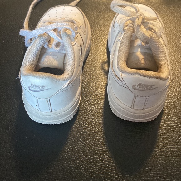 womens all white nikes